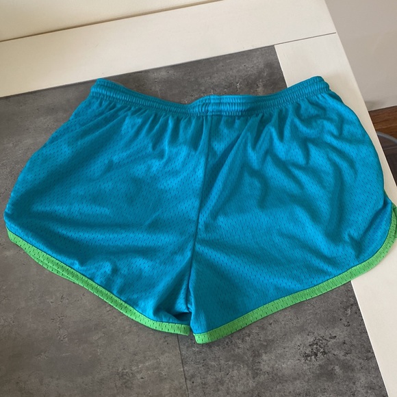 Athletic shorts - Picture 5 of 6